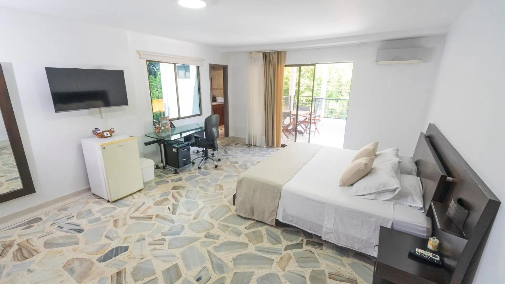 Babilla Suites Cali Bed & Breakfast