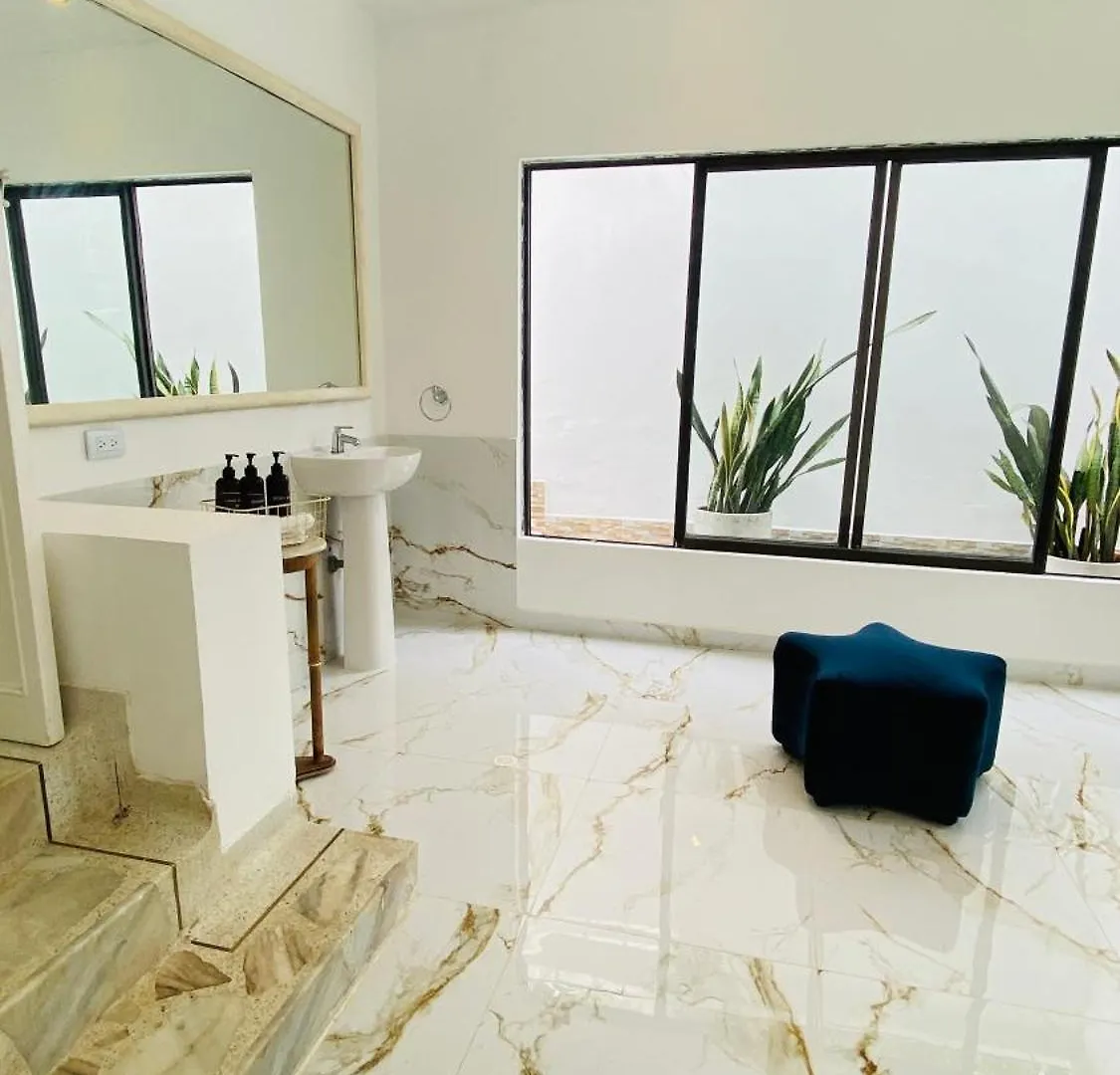 *** Bed & Breakfast Babilla Suites Cali Colombia