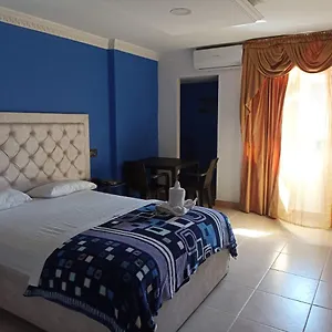 Noches De Paris Hotel